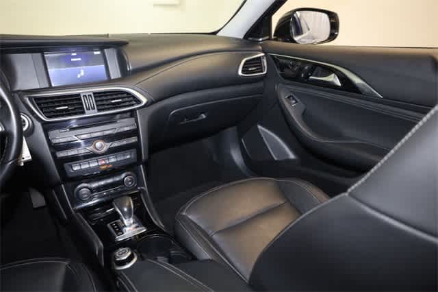 Thumbnail: 2018 INFINITI QX30 - 24