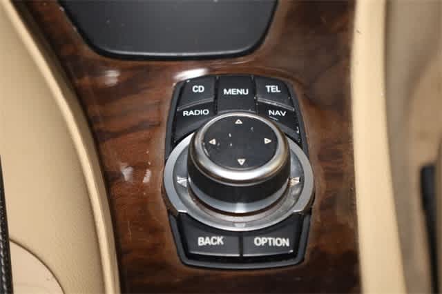 Thumbnail: 2011 BMW 3 Series - 31