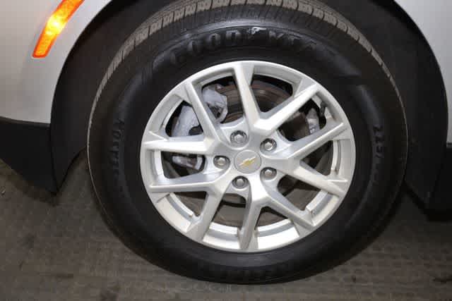 Thumbnail: 2022 Chevrolet Equinox - 36