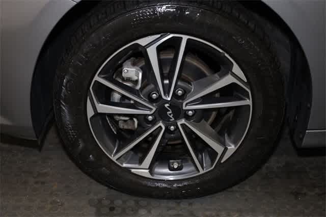 Thumbnail: 2024 Kia Forte - 36