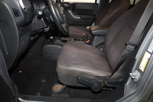 Thumbnail: 2015 Jeep Wrangler - 15