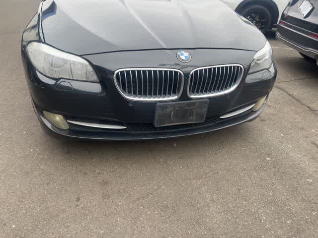 Thumbnail: 2011 BMW 5 Series - 32