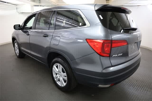 Thumbnail: 2016 Honda Pilot - 4