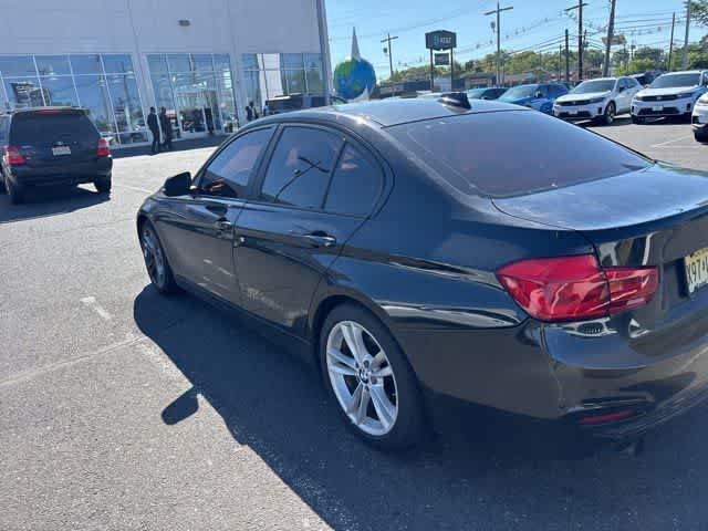 Thumbnail: 2017 BMW 3 Series - 9