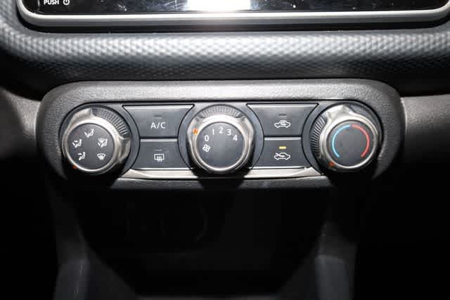 Thumbnail: 2021 Nissan Kicks - 25