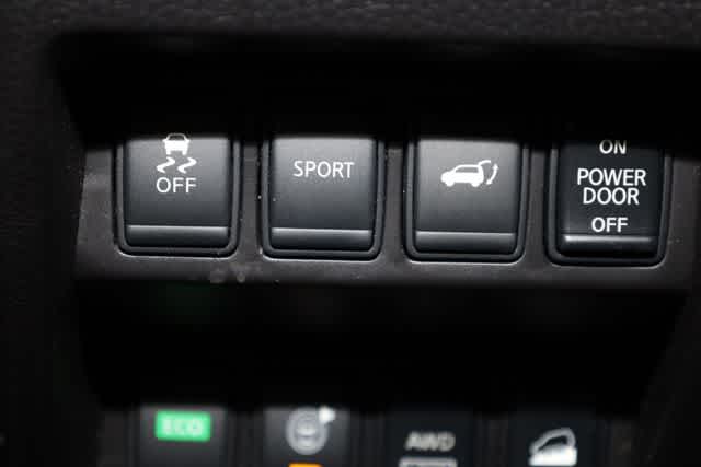 Thumbnail: 2015 Nissan Rogue - 20