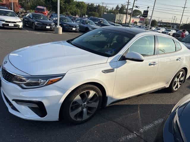 Thumbnail: 2020 Kia Optima - 4