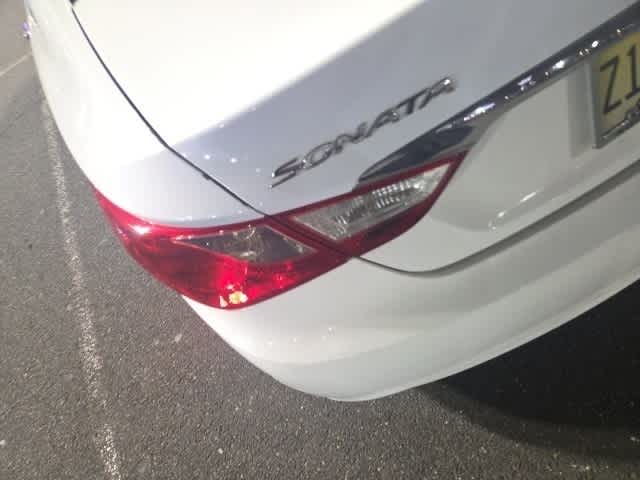 Thumbnail: 2011 Hyundai Sonata - 29