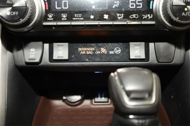 Thumbnail: 2019 Toyota RAV4 - 32