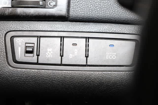 Thumbnail: 2014 Hyundai Sonata - 19