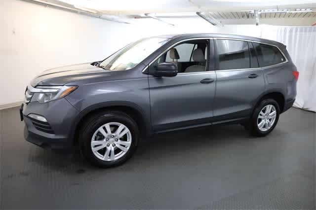 Thumbnail: 2016 Honda Pilot - 2