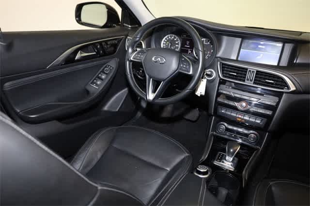 Thumbnail: 2018 INFINITI QX30 - 22