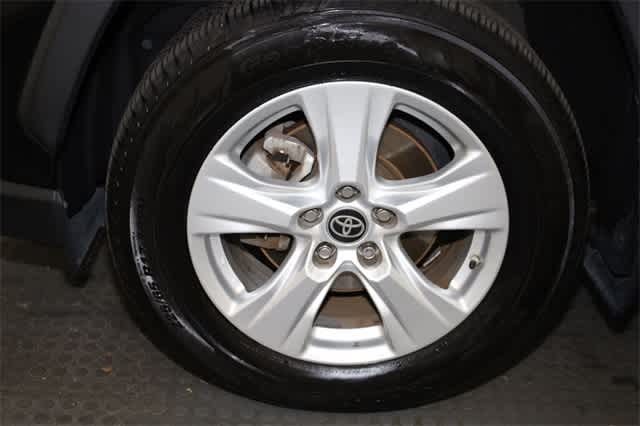 Thumbnail: 2021 Toyota RAV4 - 35