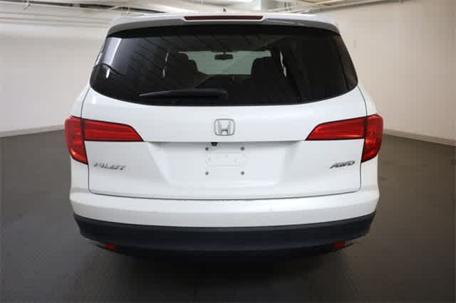 Thumbnail: 2017 Honda Pilot - 6