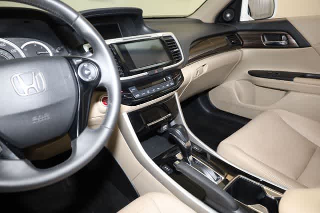 Thumbnail: 2016 Honda Accord - 16