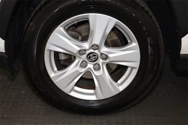 Thumbnail: 2019 Toyota RAV4 - 36