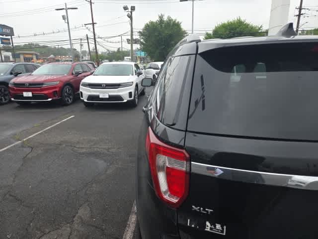 Thumbnail: 2019 Ford Explorer - 9