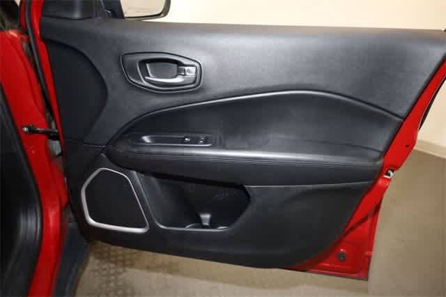 Thumbnail: 2019 Jeep Compass - 22