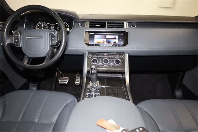 Thumbnail: 2017 Land Rover Range Rover Sport - 17
