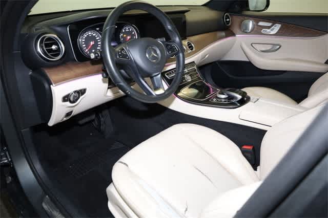 Thumbnail: 2017 Mercedes-Benz E-Class - 14