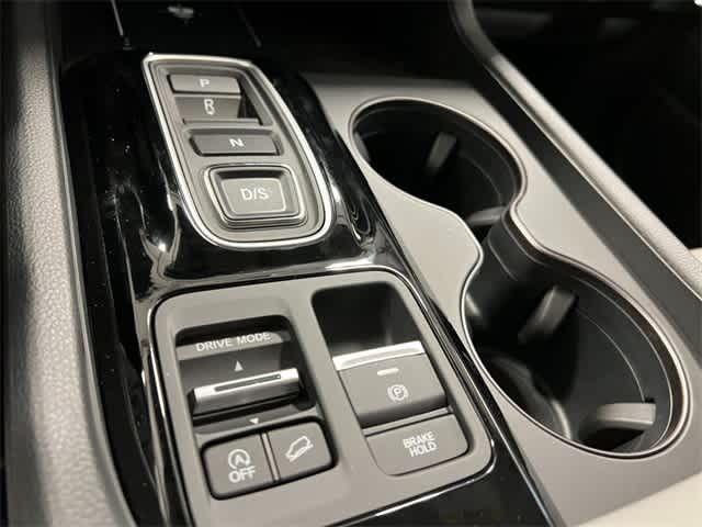 Thumbnail: 2025 Honda Pilot - 16