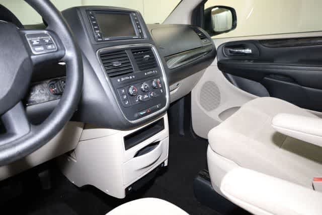 Thumbnail: 2015 Dodge Grand Caravan - 23
