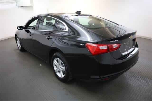 Thumbnail: 2024 Chevrolet Malibu - 4