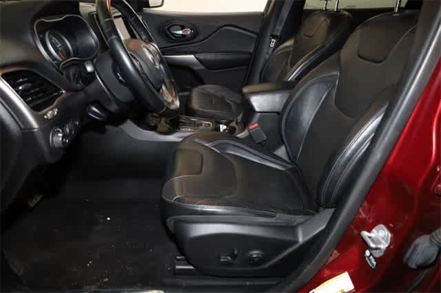 Thumbnail: 2021 Jeep Cherokee - 15