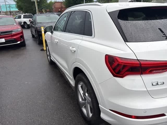 Thumbnail: 2021 Audi Q3 - 25