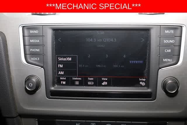 Thumbnail: 2016 Volkswagen Golf - 27