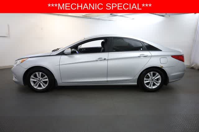 Thumbnail: 2013 Hyundai Sonata - 3