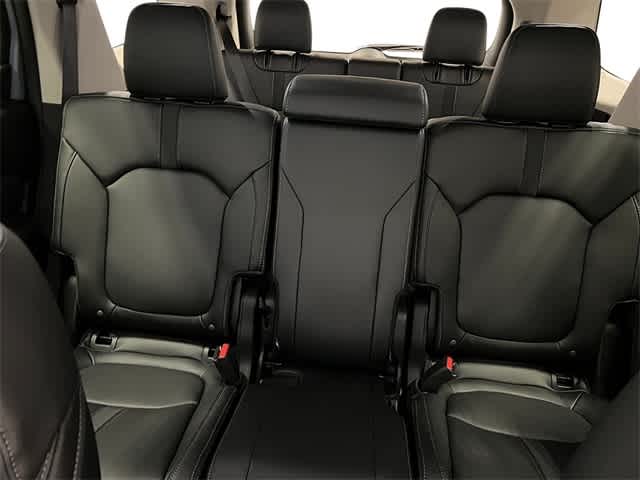 2025 Honda Pilot Touring 27
