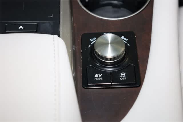 Thumbnail: 2020 Lexus RX - 38