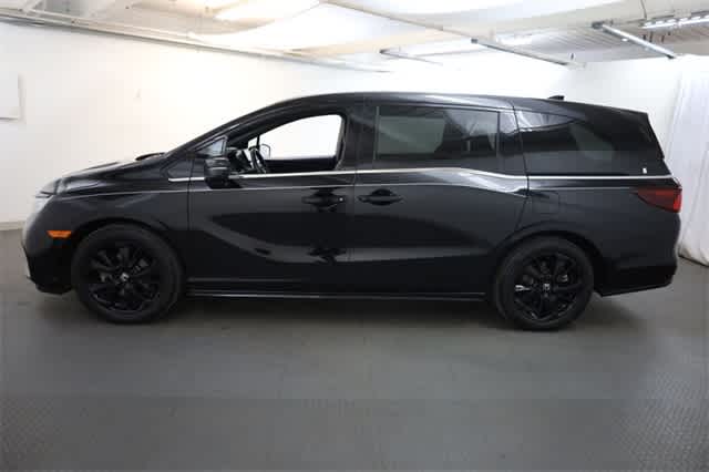Thumbnail: 2023 Honda Odyssey - 3