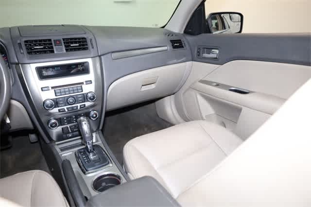 Thumbnail: 2012 Ford Fusion - 18