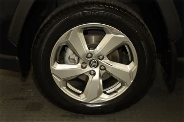 Thumbnail: 2019 Toyota RAV4 - 38