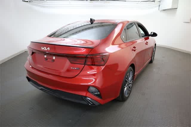 Thumbnail: 2024 Kia Forte - 7