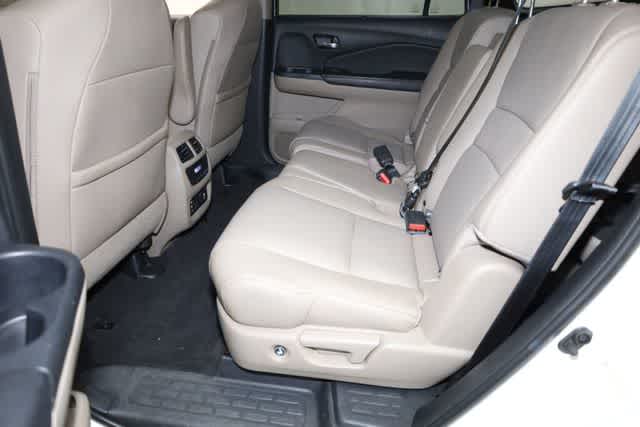 Thumbnail: 2016 Honda Pilot - 22