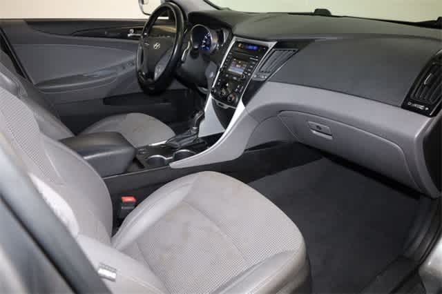 Thumbnail: 2014 Hyundai Sonata - 19