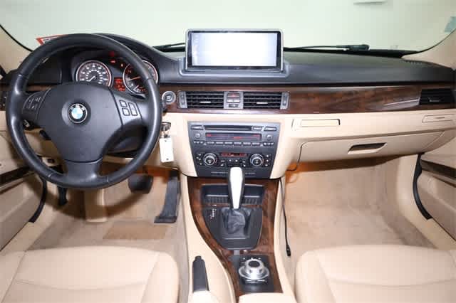 Thumbnail: 2011 BMW 3 Series - 17