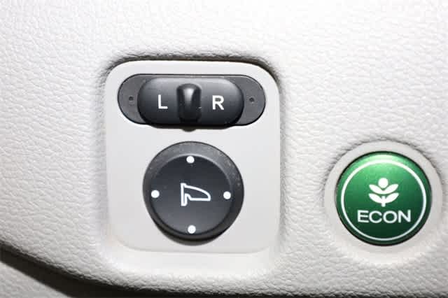 Thumbnail: 2016 Honda Pilot - 26