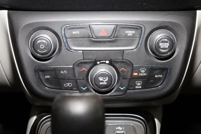 Thumbnail: 2020 Jeep Compass - 26