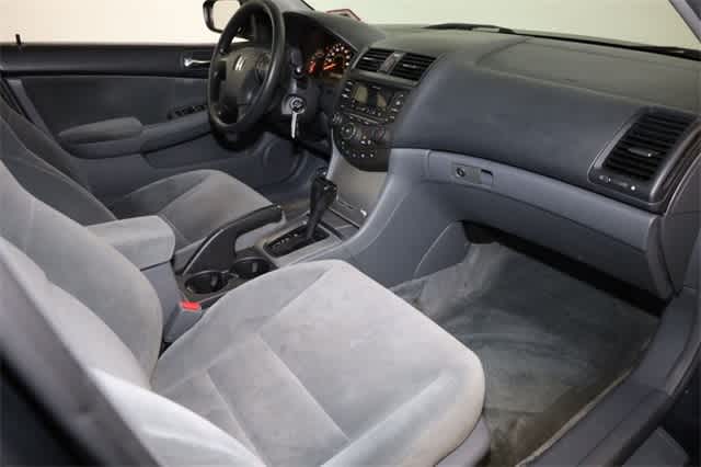 Thumbnail: 2004 Honda Accord - 19