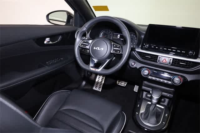 Thumbnail: 2023 Kia Forte - 16