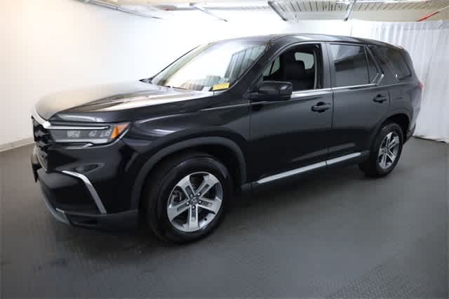 Thumbnail: 2023 Honda Pilot - 3