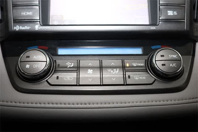 Thumbnail: 2015 Toyota RAV4 - 31