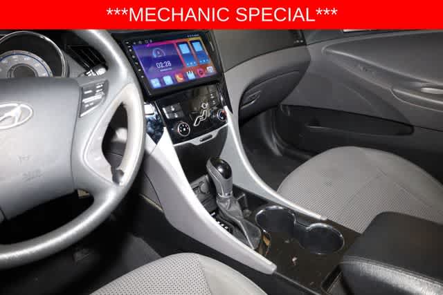Thumbnail: 2013 Hyundai Sonata - 16