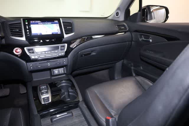 Thumbnail: 2016 Honda Pilot - 18