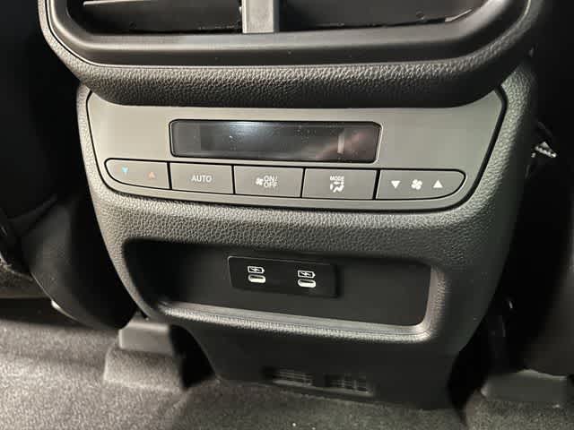 Thumbnail: 2026 Honda Pilot - 26