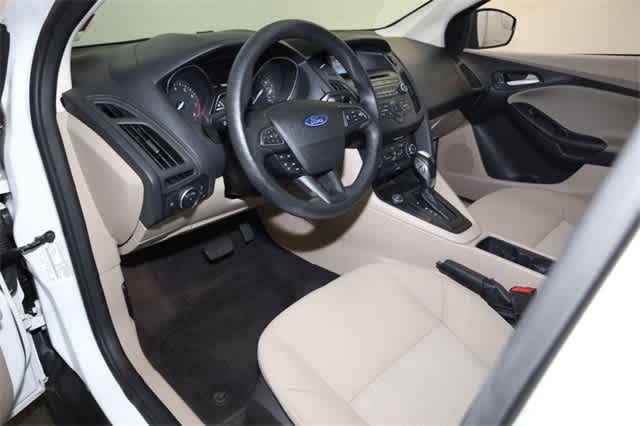 Thumbnail: 2015 Ford Focus - 14